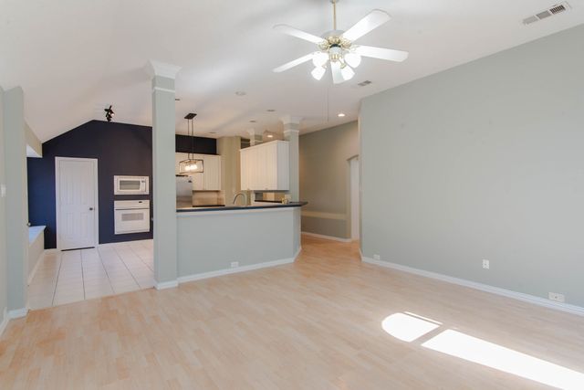 9321 Western Trail, Irving, TX 75063