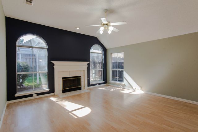 9321 Western Trail, Irving, TX 75063