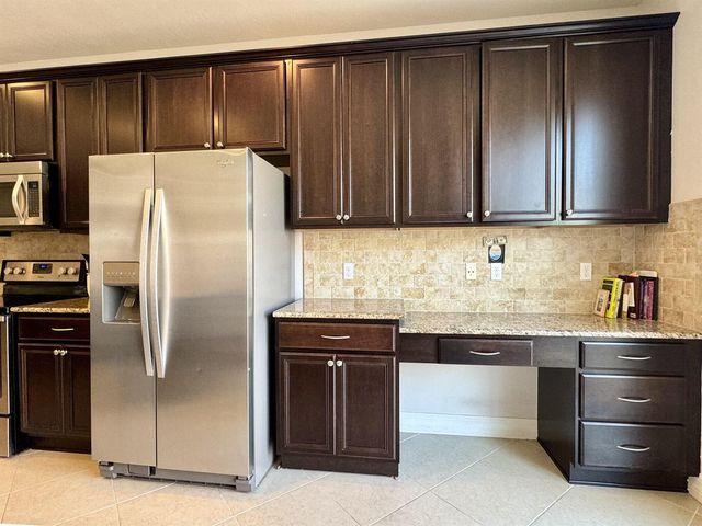 2758 Avalon Way, Jupiter, FL 33458