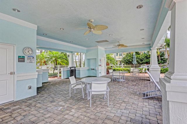 2758 Avalon Way, Jupiter, FL 33458