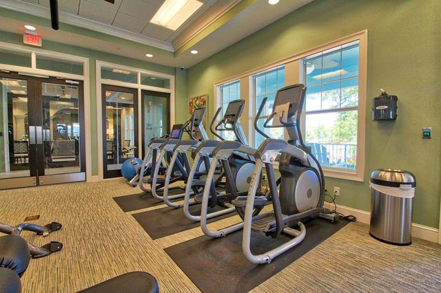 2758 Avalon Way, Jupiter, FL 33458