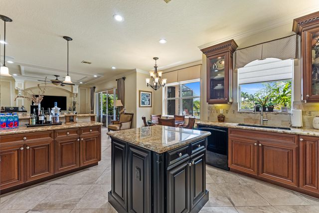 11790 Foxbriar Lake Trail, Boynton Beach, FL 33473