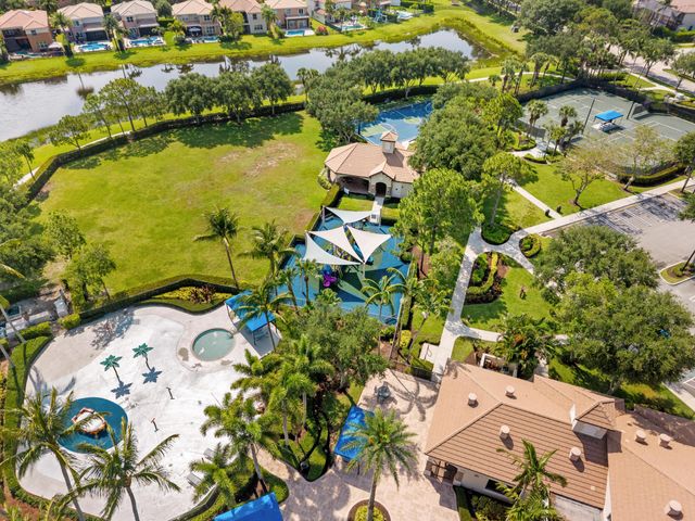 11790 Foxbriar Lake Trail, Boynton Beach, FL 33473
