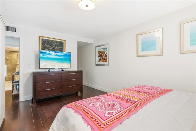 1700 Ocean Drive 202V, Vero Beach, FL 32963