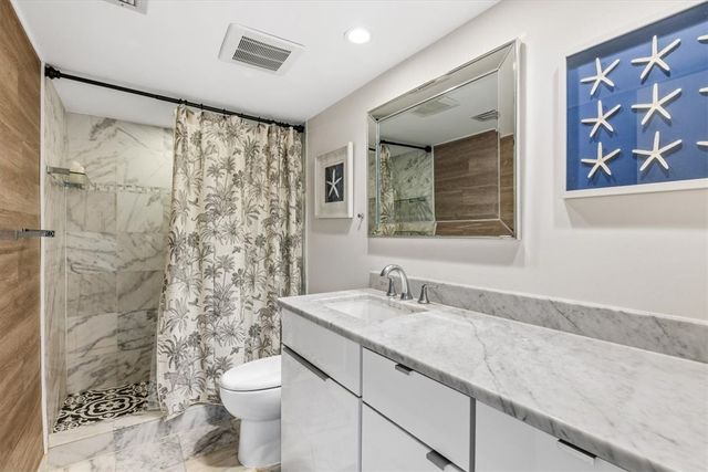 1700 Ocean Drive 202V, Vero Beach, FL 32963