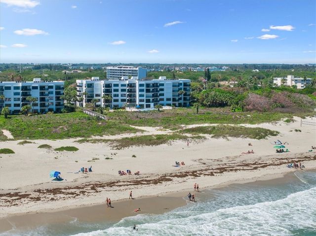1700 Ocean Drive 202V, Vero Beach, FL 32963