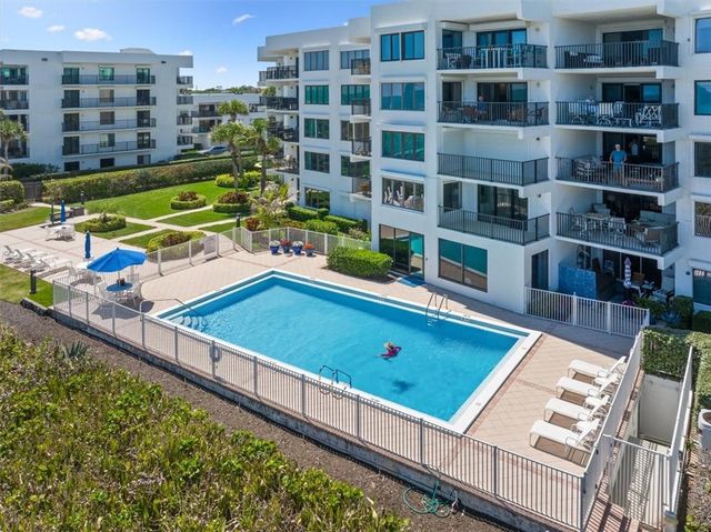 1700 Ocean Drive 202V, Vero Beach, FL 32963