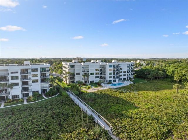 1700 Ocean Drive 202V, Vero Beach, FL 32963