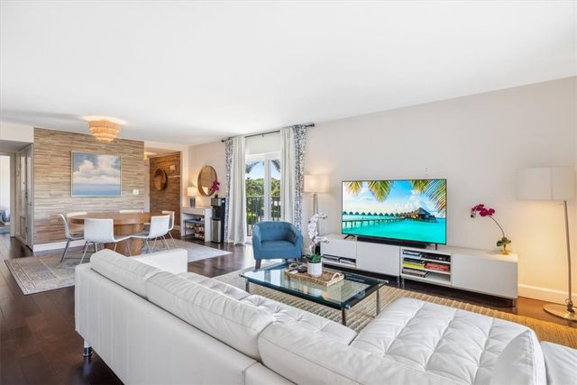 1700 Ocean Drive 202V, Vero Beach, FL 32963