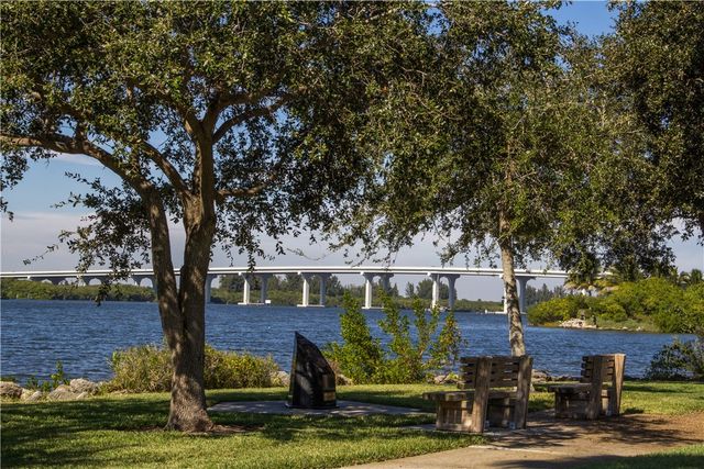 1700 Ocean Drive 202V, Vero Beach, FL 32963