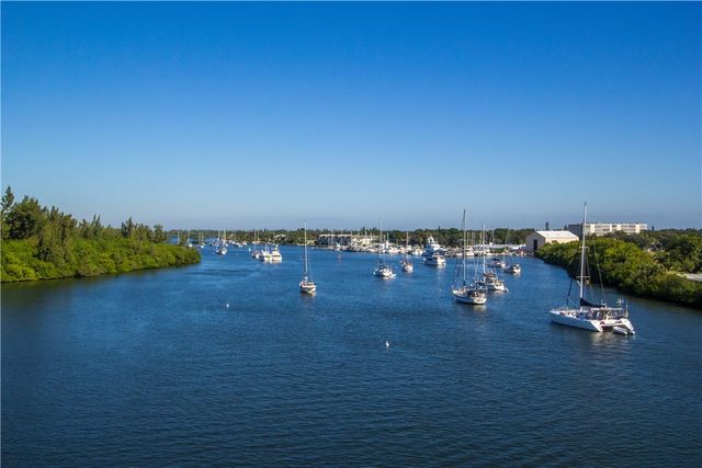 1700 Ocean Drive 202V, Vero Beach, FL 32963