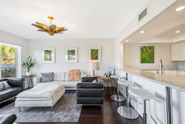 1700 Ocean Drive 202V, Vero Beach, FL 32963