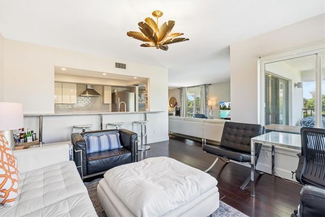 1700 Ocean Drive 202V, Vero Beach, FL 32963