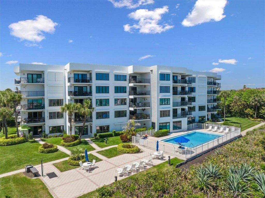 1700 Ocean Drive 202V, Vero Beach, FL 32963