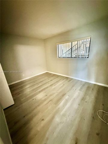 5130 Las Verdes Circle 123, Delray Beach, FL 33484