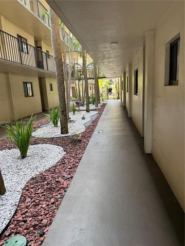 5130 Las Verdes Circle 123, Delray Beach, FL 33484