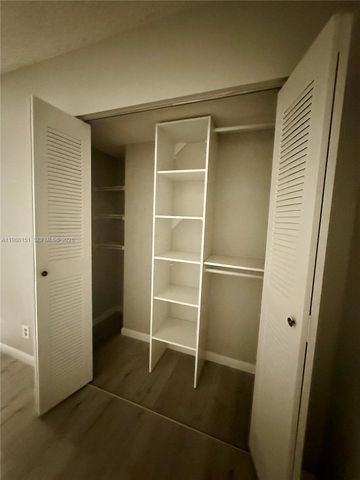 5130 Las Verdes Circle 123, Delray Beach, FL 33484