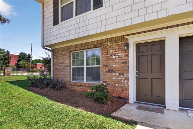 1 Villa Court SE, Smyrna, GA 30080