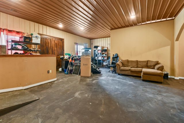 212 E Washington Avenue, Pierce City, MO 65723