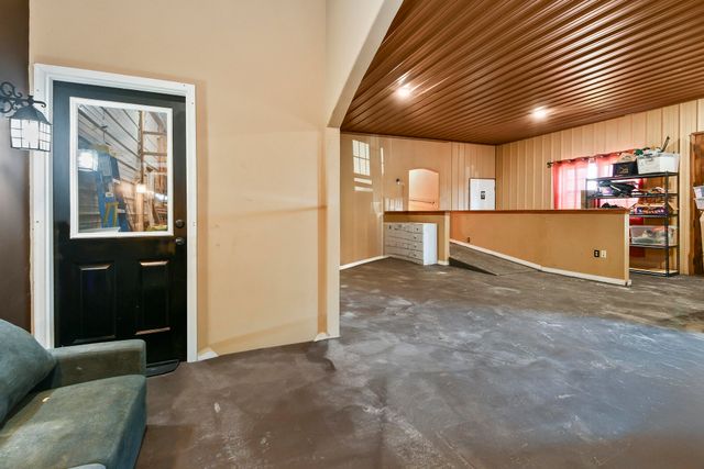 212 E Washington Avenue, Pierce City, MO 65723