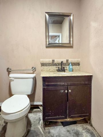 212 E Washington Avenue, Pierce City, MO 65723