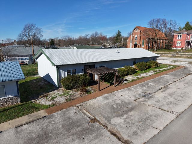 212 E Washington Avenue, Pierce City, MO 65723