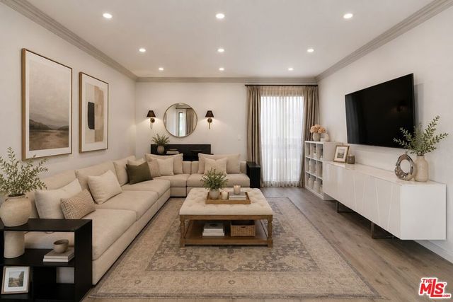 324 N Palm Drive 307, Beverly Hills, CA 90210