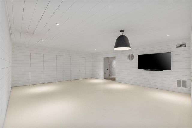 90 Polo NE Drive, Atlanta, GA 30309