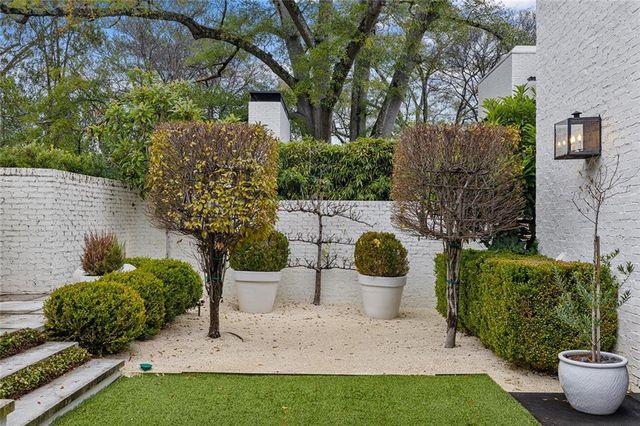 90 Polo NE Drive, Atlanta, GA 30309