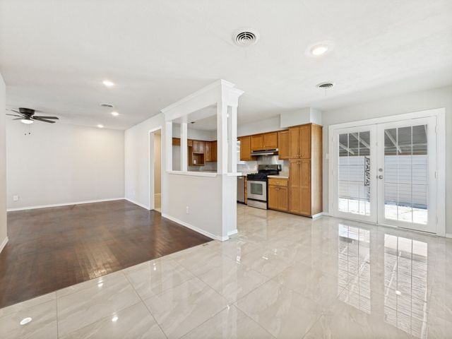 9104 donnybrook, Dallas, TX 75217