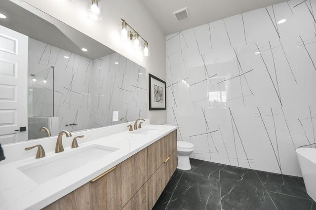 2014 Blodgett Street, Houston, TX 77004