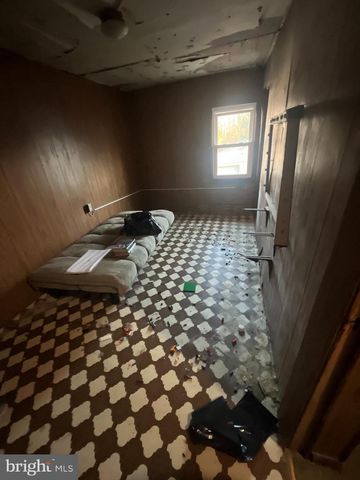 121 PEACE LN, Glassboro, NJ 08028