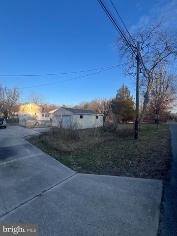 121 PEACE LN, Glassboro, NJ 08028