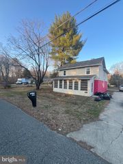 121 PEACE LN, Glassboro, NJ 08028