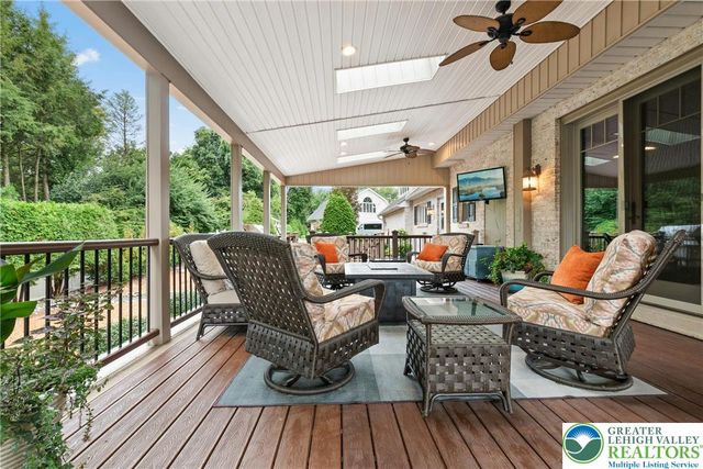 8 Harding Court, Bethlehem Twp, PA 18045