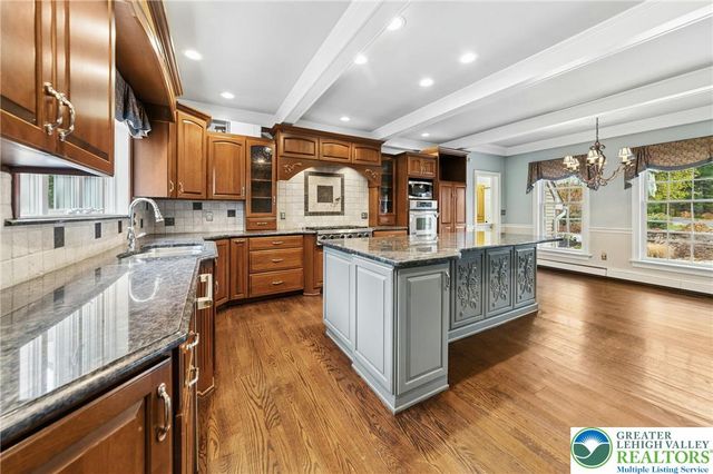 8 Harding Court, Bethlehem Twp, PA 18045