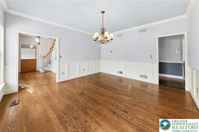 8 Harding Court, Bethlehem Twp, PA 18045