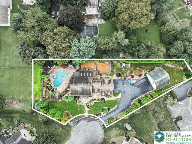 8 Harding Court, Bethlehem Twp, PA 18045