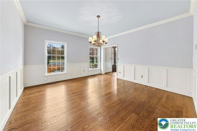 8 Harding Court, Bethlehem Twp, PA 18045