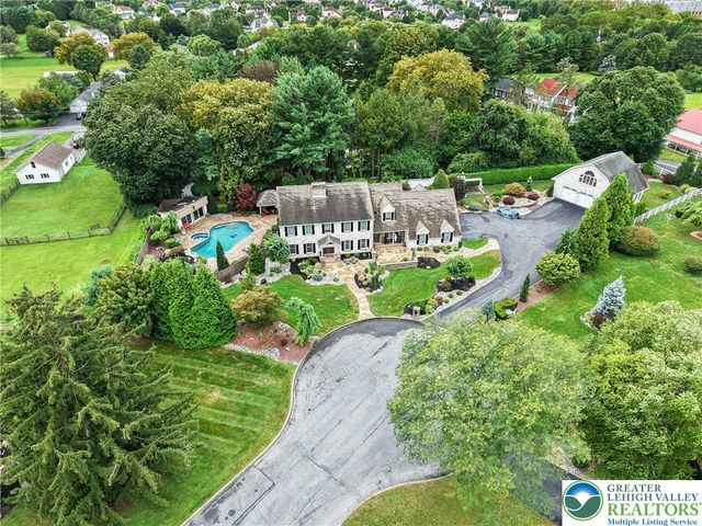 8 Harding Court, Bethlehem Twp, PA 18045