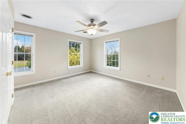 8 Harding Court, Bethlehem Twp, PA 18045