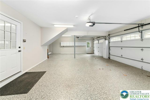 8 Harding Court, Bethlehem Twp, PA 18045