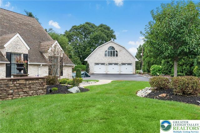 8 Harding Court, Bethlehem Twp, PA 18045