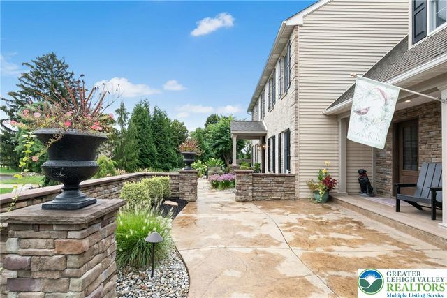 8 Harding Court, Bethlehem Twp, PA 18045