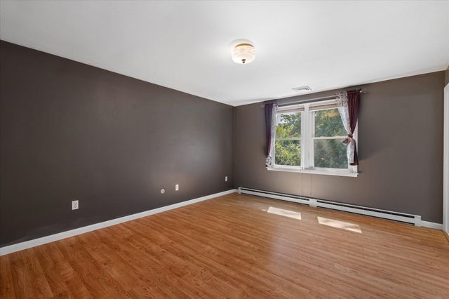 36 Barry Rd, Worcester, MA 01609