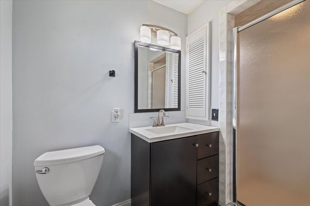 36 Barry Rd, Worcester, MA 01609