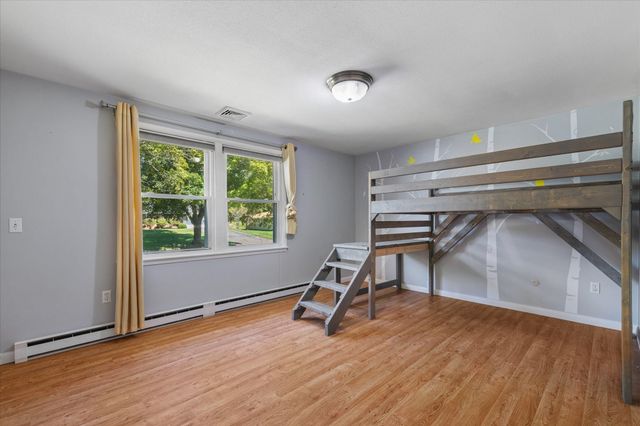 36 Barry Rd, Worcester, MA 01609