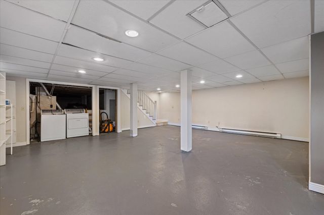 36 Barry Rd, Worcester, MA 01609