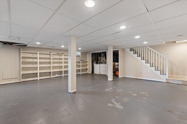 36 Barry Rd, Worcester, MA 01609