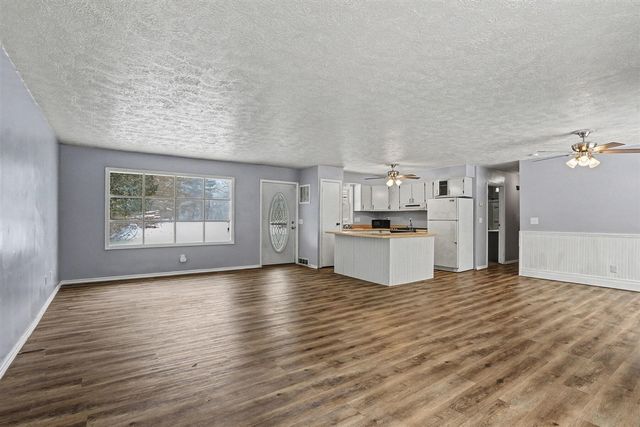 57153 M-51, Dowagiac, MI 49047